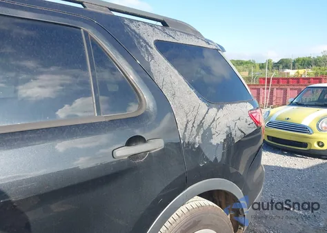 2013 Ford Explorer z USA, uszkodzony, nr VIN 1FM5K7B85DGB86493